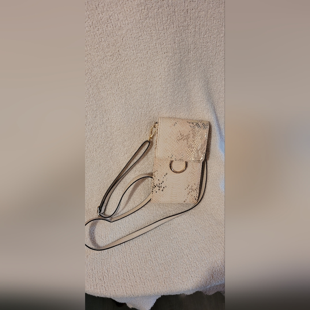 Cute crossbody - Picture 2 of 9